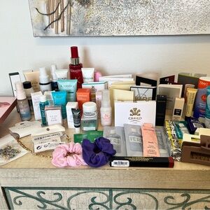 NEW 60 piece Beauty set. Skin care, hair care and accessories